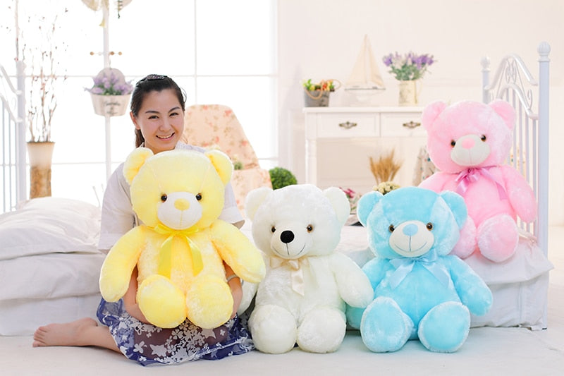 "Neon Glow Bear: Der coole Kuschelfreund mit leuchtendem Style!"